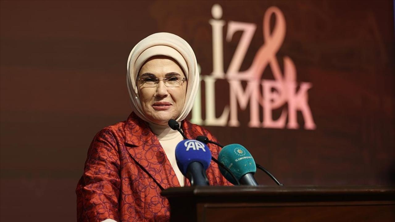 Emine Erdoğan "AK Parti İstanbul Kadın Kolları ile Vefa İftarı" programına katıldı