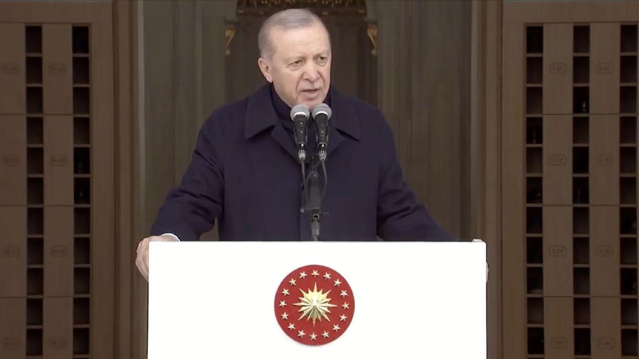 Cumhurbaşkanı Erdoğan: Milli ve manevi kimliğimize sahip çıkmaya devam edeceğiz
