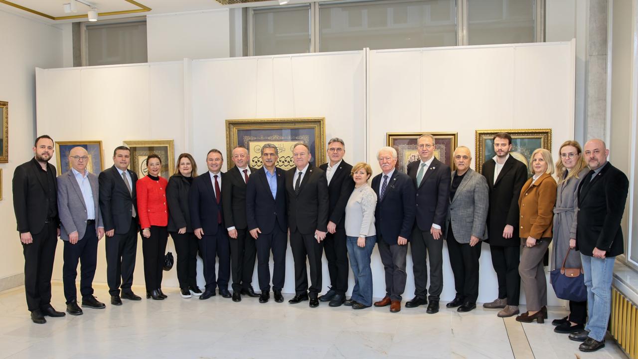 Bursa'da "Zer-i Nab" tezhip sergisi açıldı