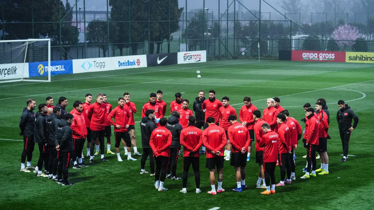 A Milli Futbol Takımı, Romanya maçının hazırlıklarına devam etti