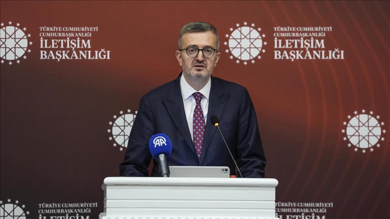 İletişim Başkanı Duran'dan CHP Genel Başkanı Özel'e tepki: Siyasi aktörlerin, eleştiri haklarını kullanırken itidal ve ciddiyet çizgisini korumaları esastır