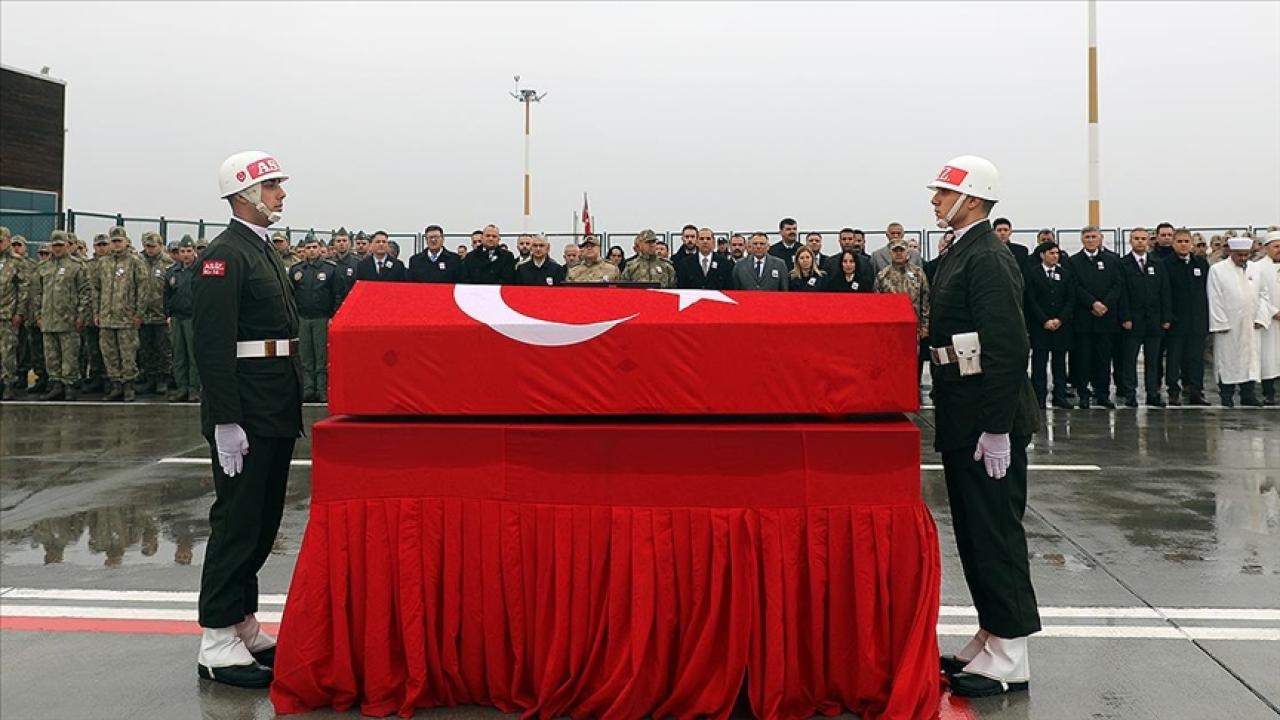 Ağrı'da askeri araç kazasında şehit olan Uzman Çavuş Akarsel için tören düzenlendi