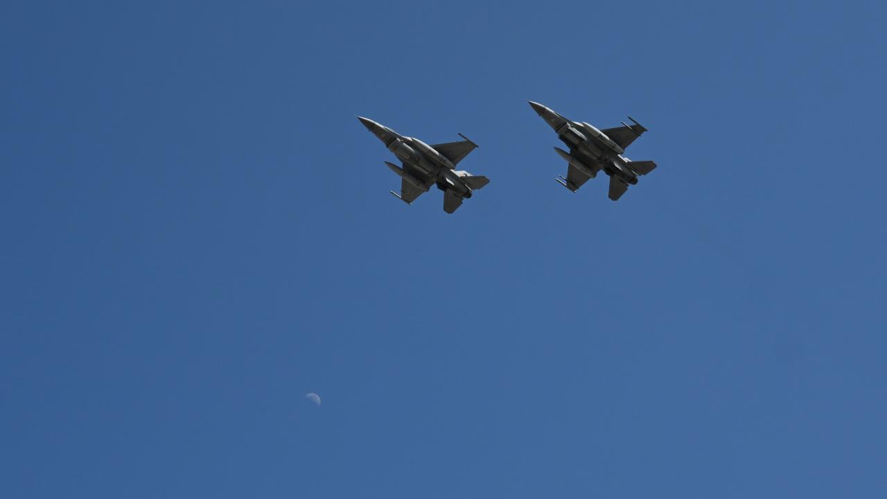 Edirne'de F-16'lar ve Bayraktar Akıncı prova uçuşu yaptı