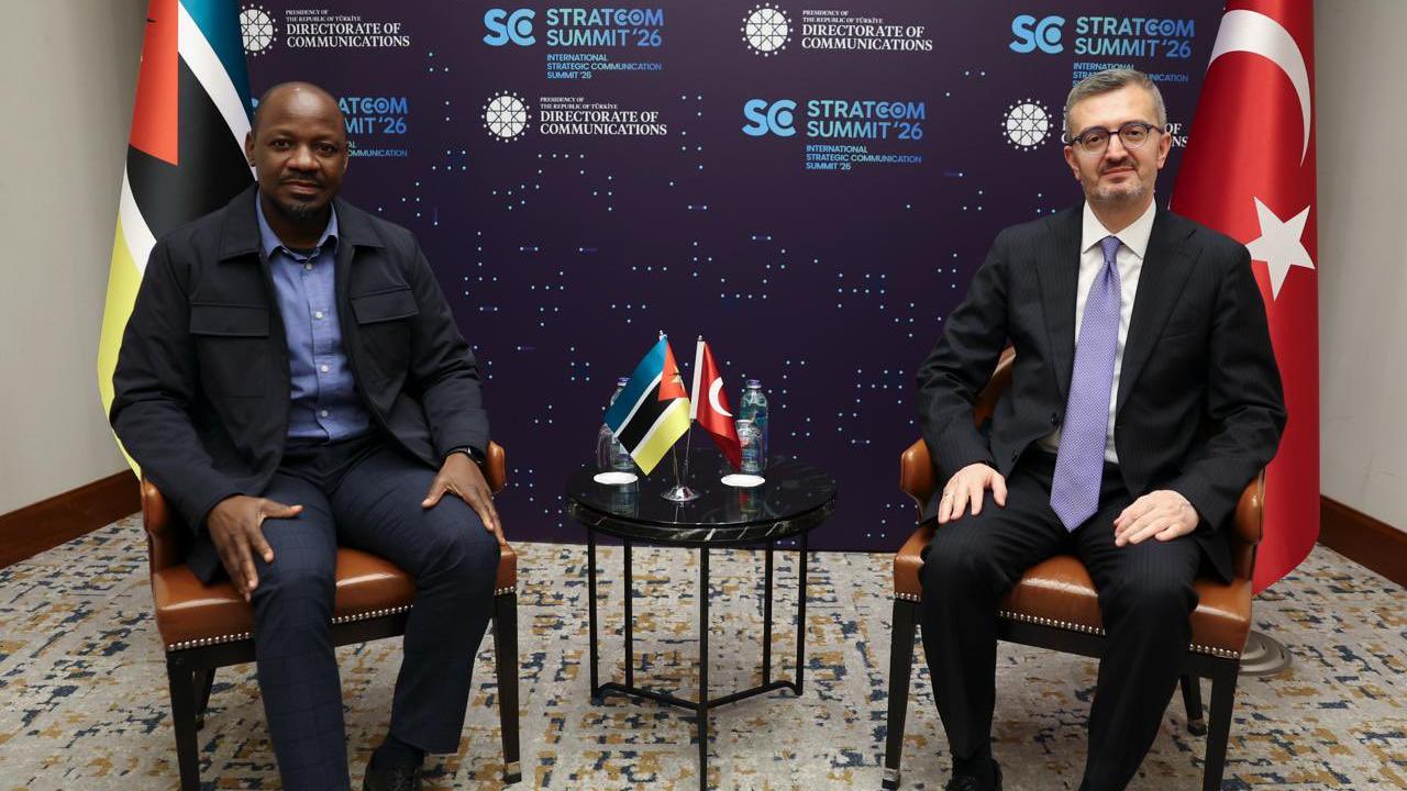 İletişim Başkanı Duran, Mozambik Devlet İdaresi ve Kamu Hizmetleri Bakanı Jose Impissa ile görüştü