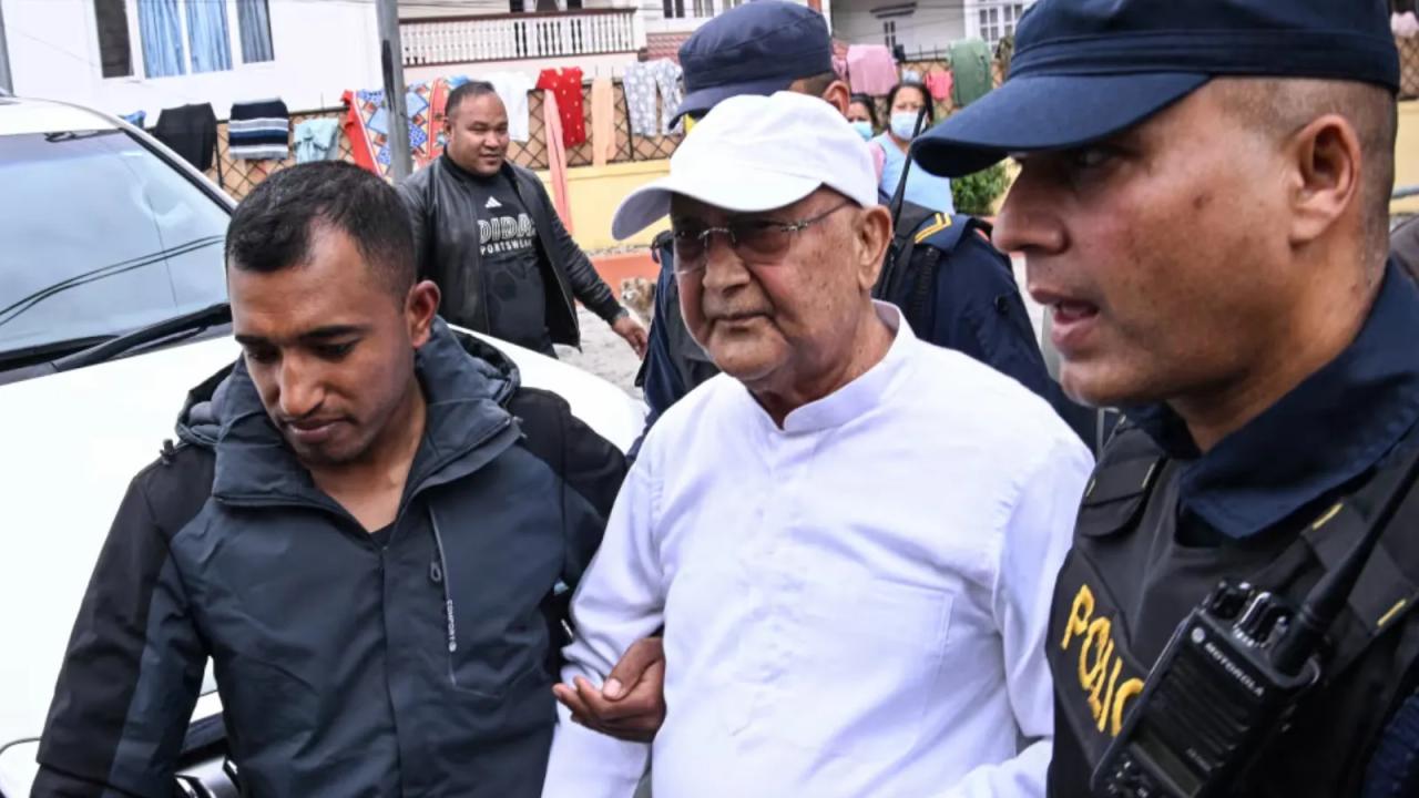 Nepal'de eski Başbakan ve eski İçişleri Bakanı 2025'teki protestolar sebebiyle gözaltına alındı