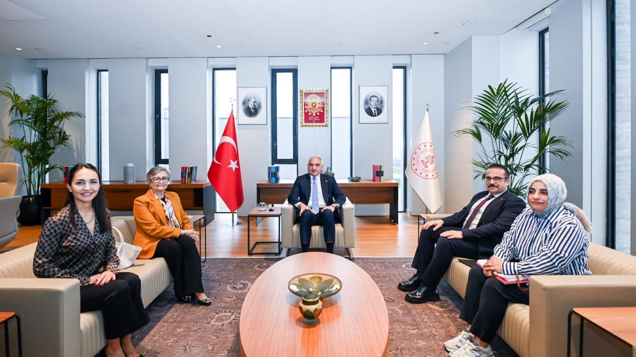 Bakan Ersoy, TOGEMDER Yönetim Kurulu Başkanı Sekmen ile görüştü