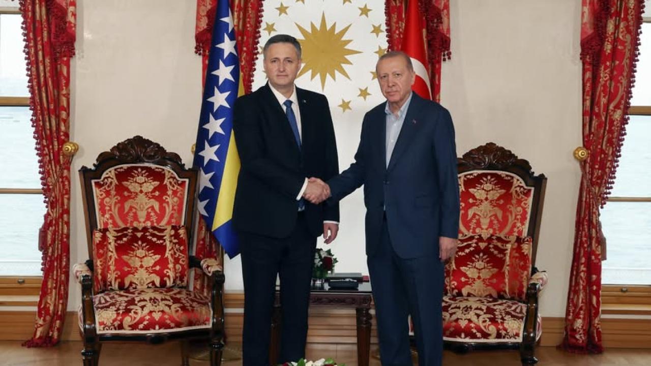 Cumhurbaşkanı Erdoğan, Bosna Hersek Devlet Başkanlığı Konseyi Başkanı Becirovic'i resmi törenle karşıladı