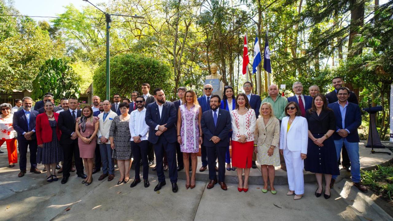 TİKA'nın desteğiyle El Salvador'un başkenti San Salvador'da Türkiye Parkı açıldı