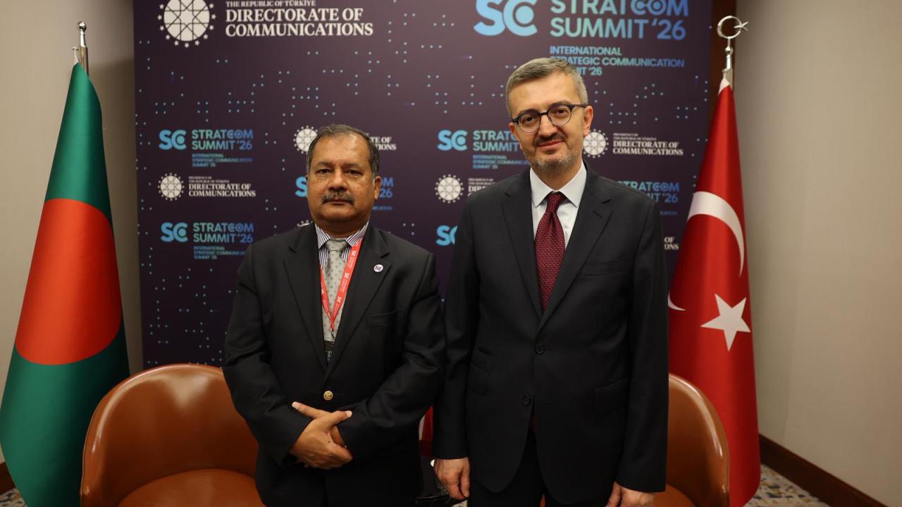 İletişim Başkanı Duran, Bangladeş Enformasyon ve Yayıncılık Bakanı Swapon'la görüştü