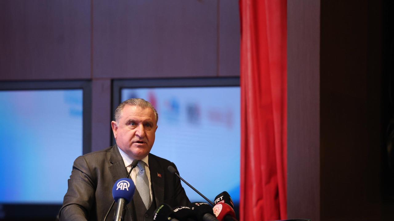 Bakan Bak: Türkiye’de dopingle mücadelenin çok daha güçlü şekilde yapılmasını arzu ediyoruz