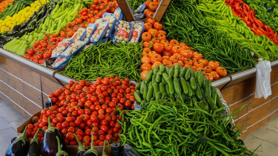 Meyve ve sebzedeki fahiş fiyat artışına 42,3 milyon lira ceza