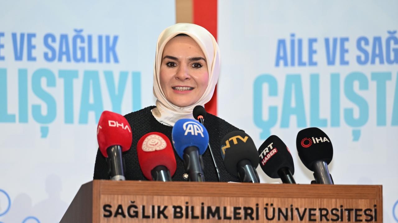 Bakan Göktaş, Aile ve Sağlık Çalıştayı'nın kapanışına katıldı