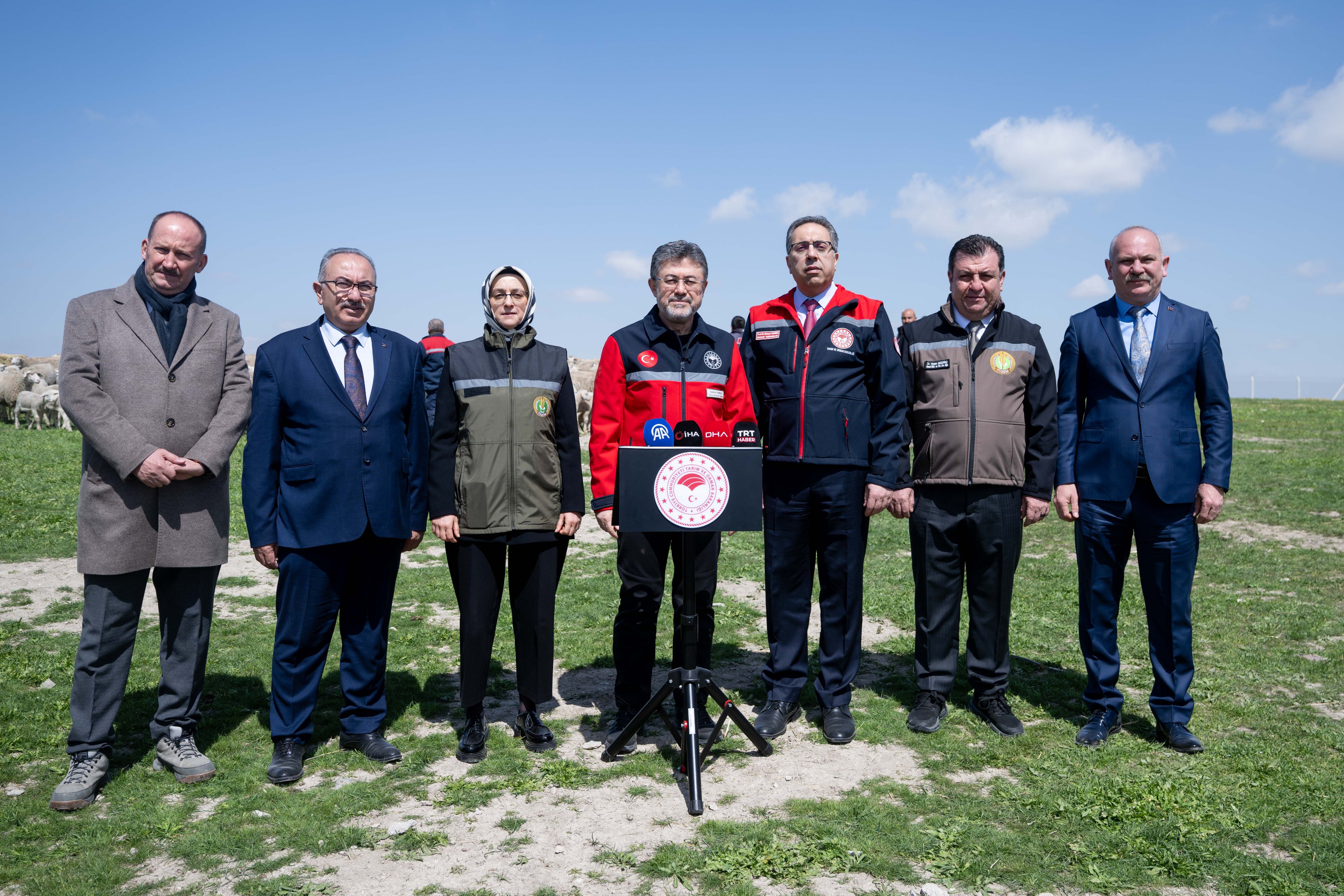 Bakan Yumaklı, TİGEM Polatlı Tarım İşletmesi Müdürlüğü'nü ziyaret etti