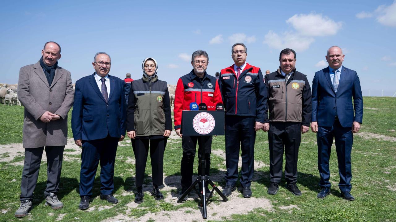 Bakan Yumaklı, TİGEM Polatlı Tarım İşletmesi Müdürlüğü'nü ziyaret etti
