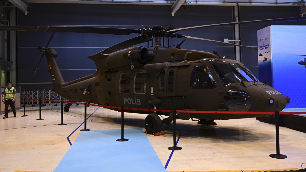 Emniyet Genel Müdürlüğüne yeni hava araçları teslim edildi