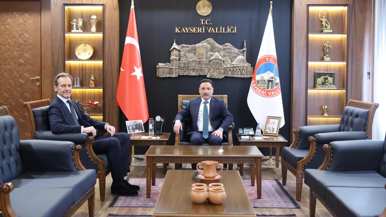 Belçika'nın Ankara Büyükelçisi Van de Velde, Kayseri Valisi Çiçek'i ziyaret etti