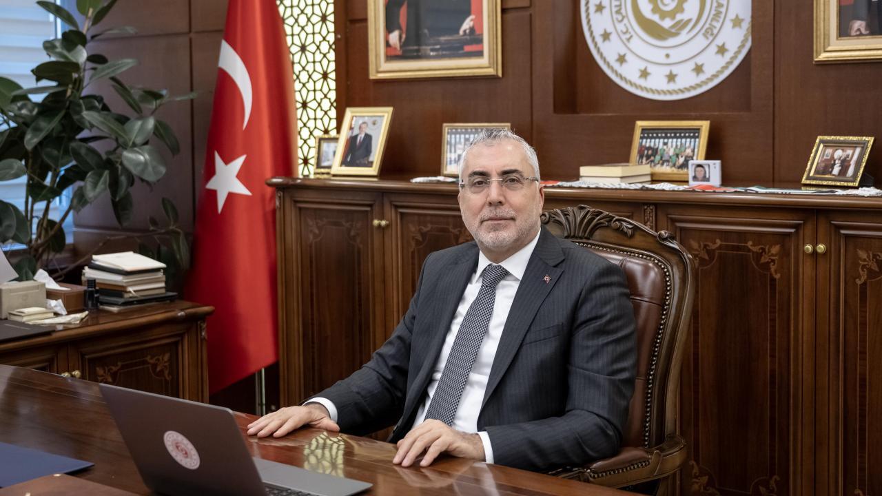 Bakan Işıkhan'dan "Dünya Hemofili Günü" paylaşımı