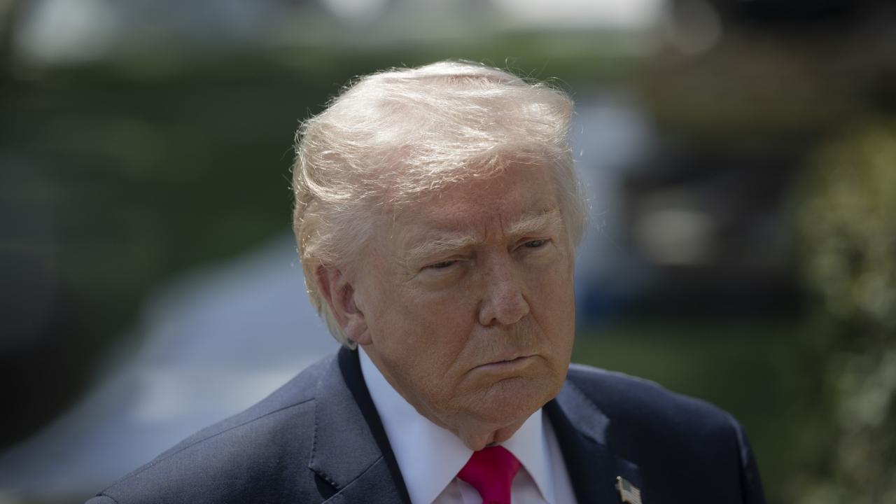 Trump, Hürmüz Boğazı'nın tamamen açıldığını ancak İran'la anlaşana kadar ablukanın süreceğini belirtti