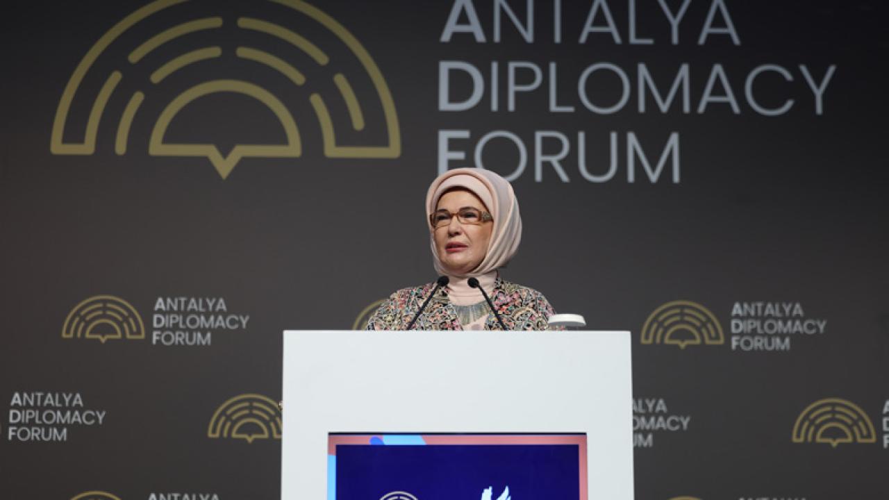 Emine Erdoğan, "Filistin İçin Tek Yürek" temalı programa katıldı