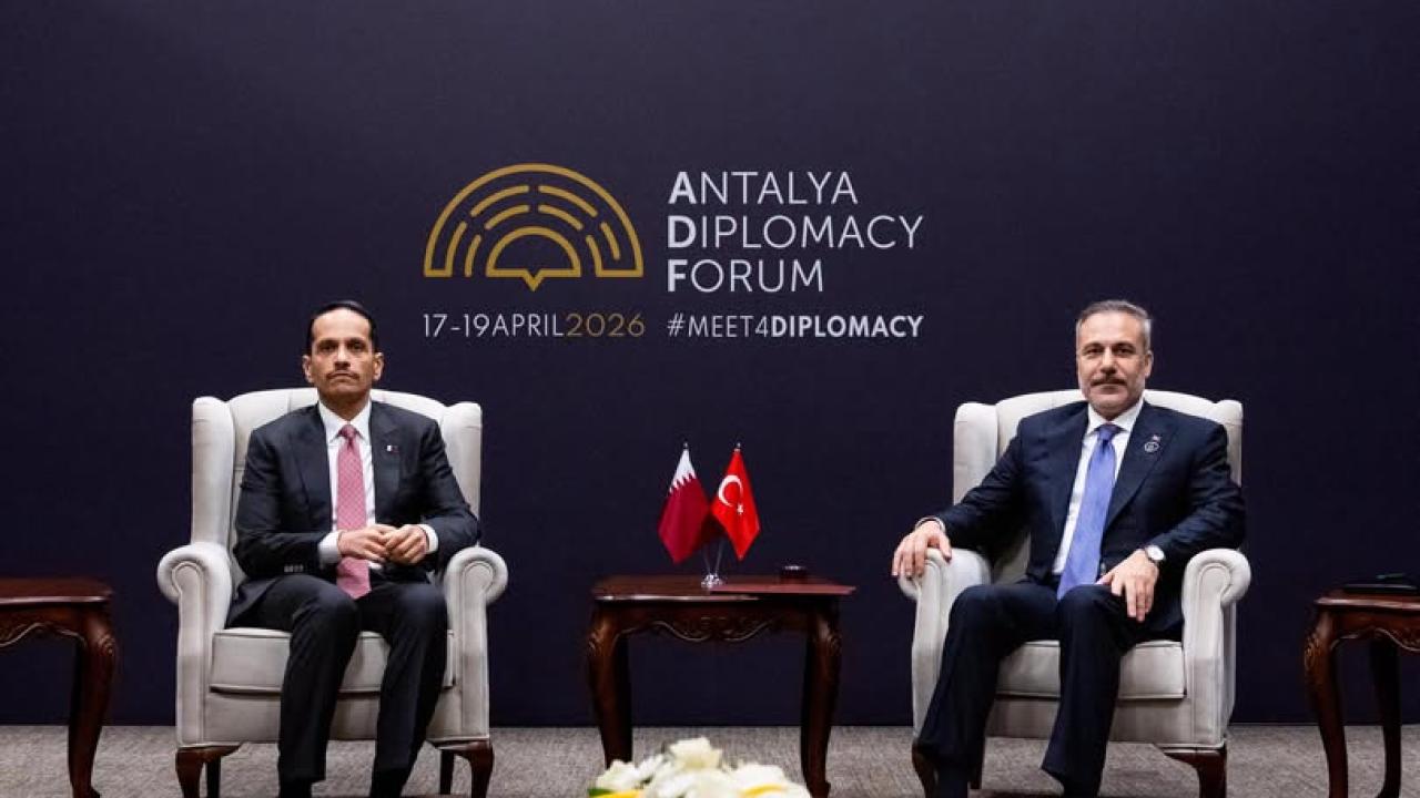 Bakan Fidan, ADF marjında Katar Dışişleri Bakanı Al Sani ile bir araya geldi