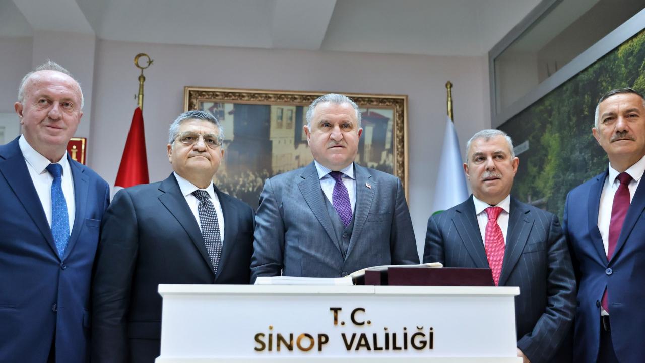 Gençlik ve Spor Bakanı Bak Sinop'ta ziyaretlerde bulundu
