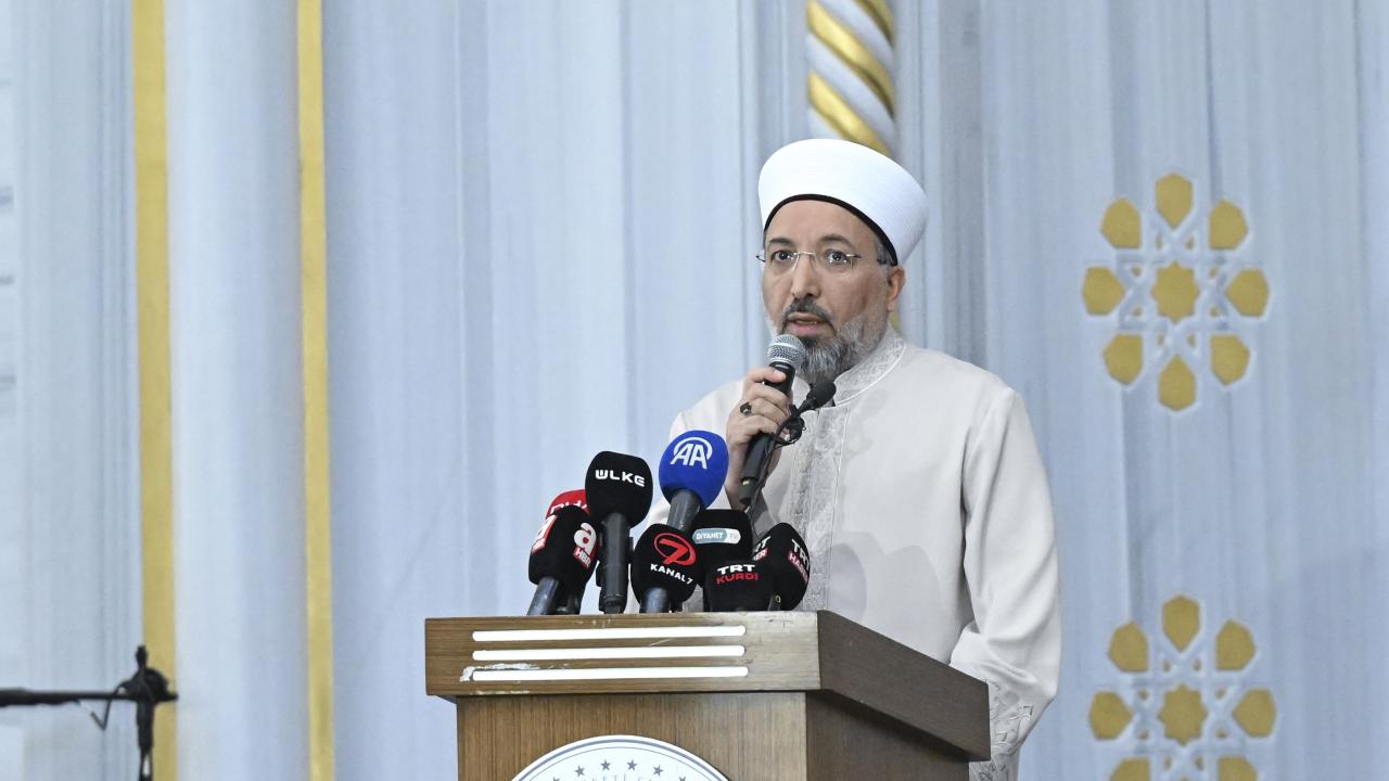 Diyanet İşleri Başkanı Arpaguş, İstanbul'da hacı uğurlama programında konuştu