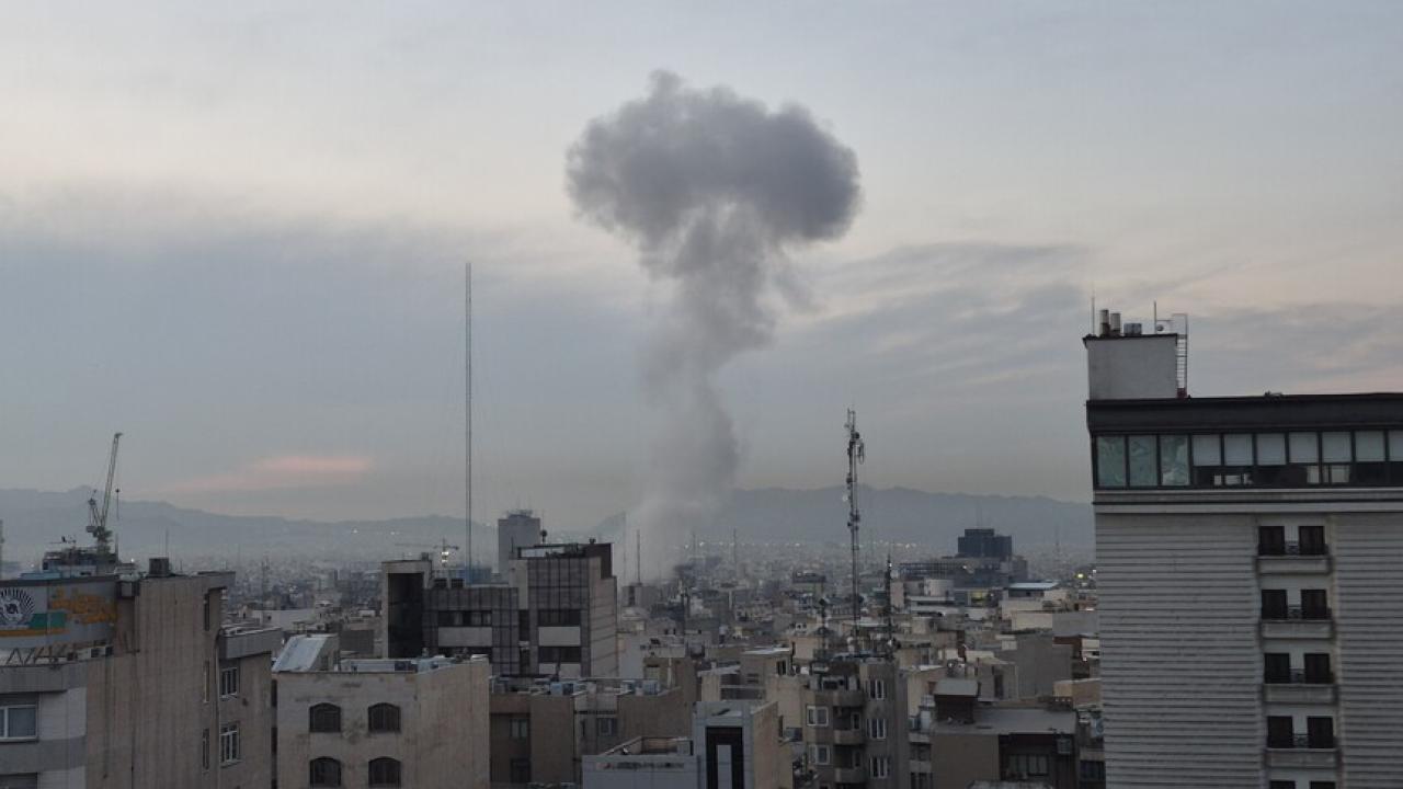 İsrail ordusu Lübnan'ın güneyinde işgal ettiği 2 beldede bazı evleri yıktı