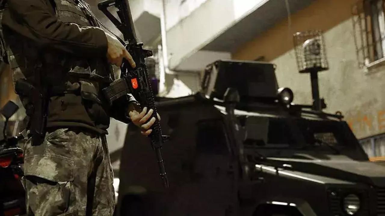 Terör örgütü DEAŞ'a yönelik 24 ilde düzenlenen operasyonlarda 90 şüpheli yakalandı