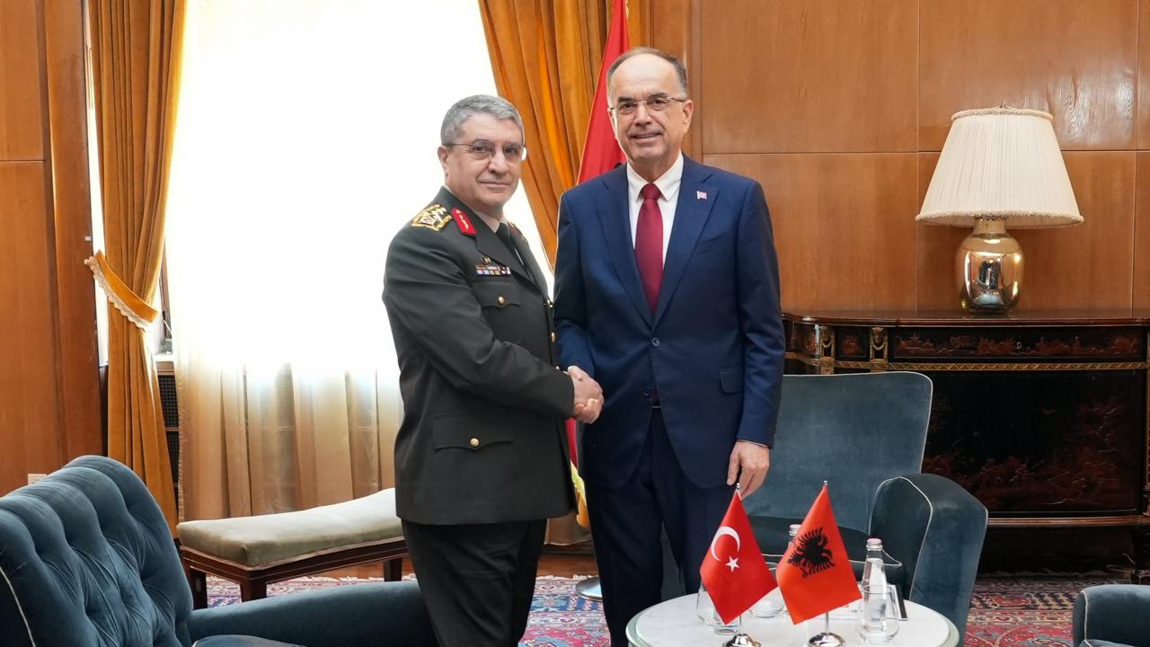 Arnavutluk Cumhurbaşkanı Begaj, Genelkurmay Başkanı Orgeneral Bayraktaroğlu'nu kabul etti