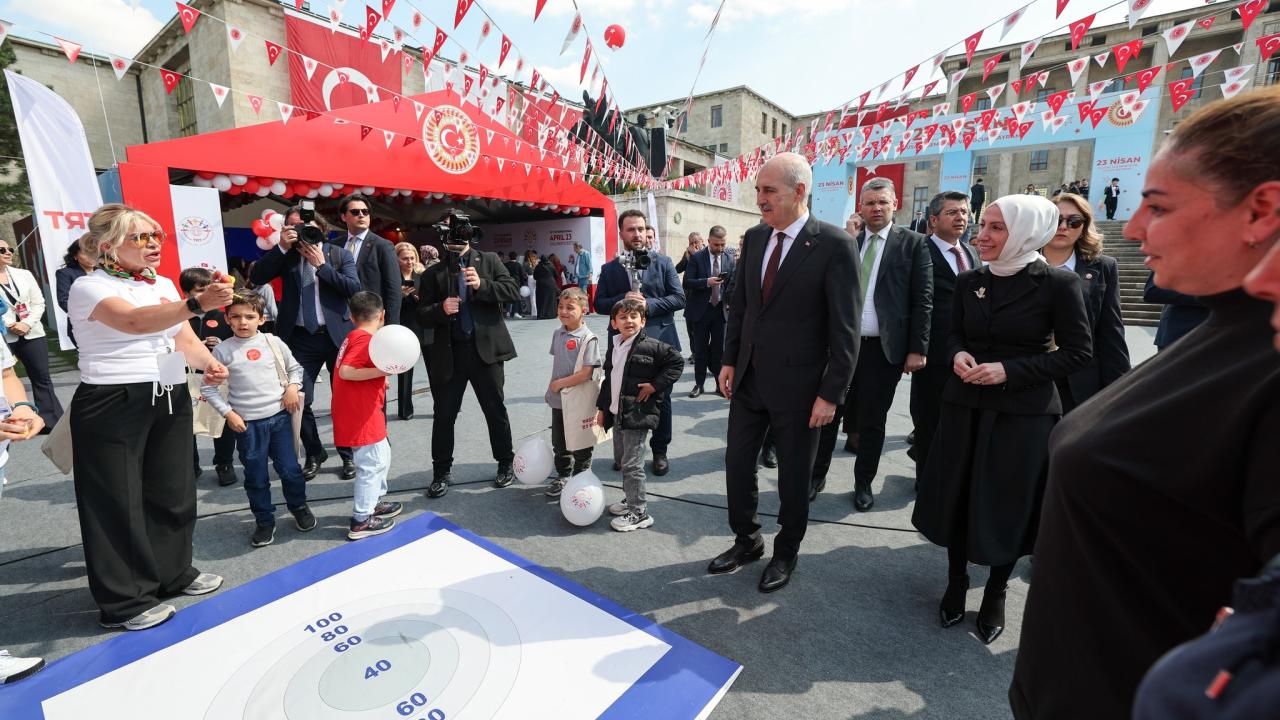 TBMM Başkanı Kurtulmuş, "Meclis Bahçesi Çocuk Bahçesi" etkinlik alanını ziyaret etti
