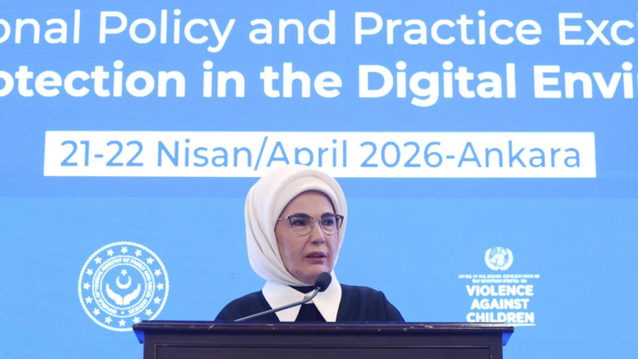 Emine Erdoğan "Çocukların Dijital Ortamda Korunmasına İlişkin Uluslararası Politika ve Uygulama Paylaşımı" toplantısına katıldı