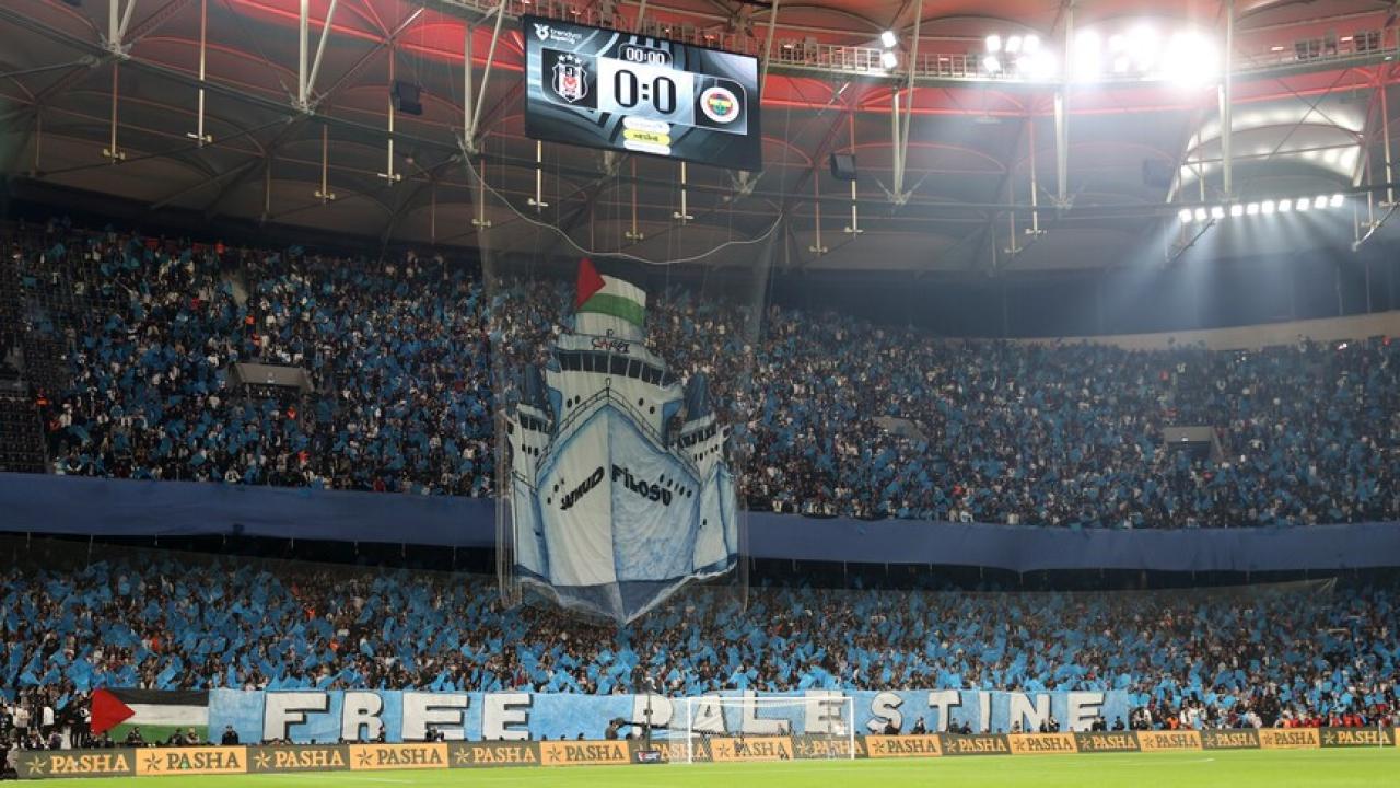 Beşiktaş-Fenerbahçe maçında karaborsa bilet satıldığı iddiasıyla 15 şüpheli yakalandı