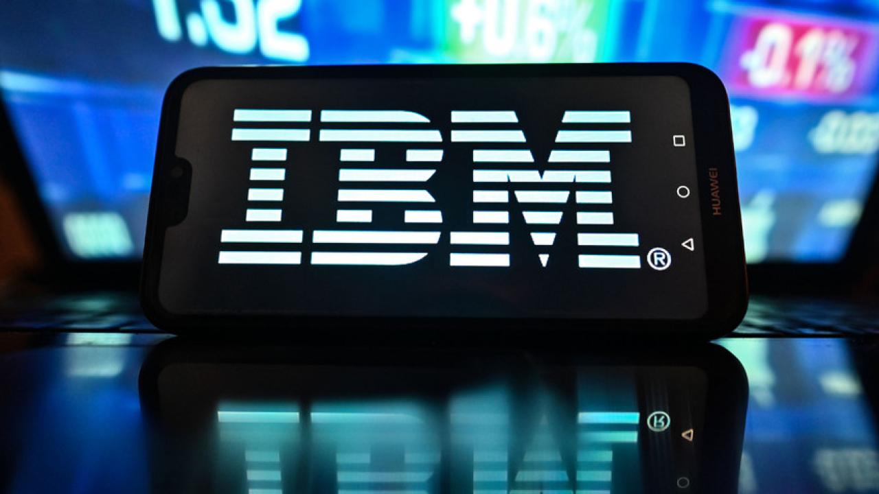 IBM'in geliri ilk çeyrekte arttı