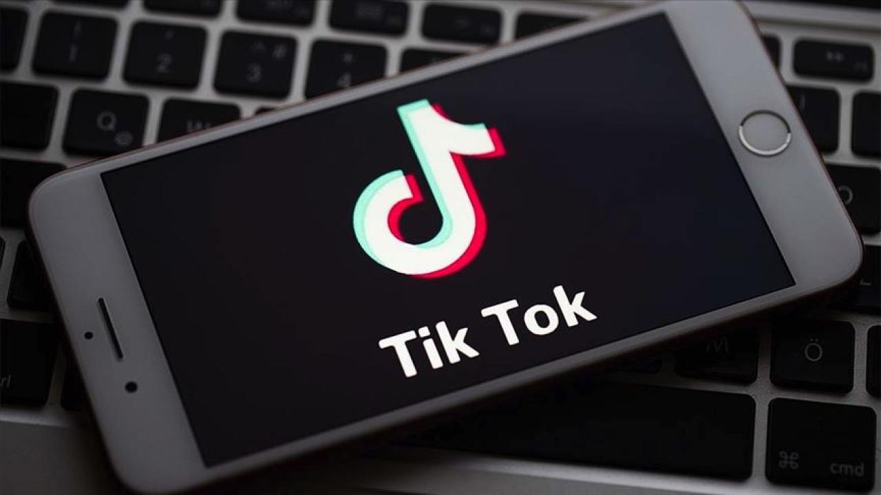Dijital Dilencilik ve Algoritma Esareti: TikTok Neden Kapanmalı?