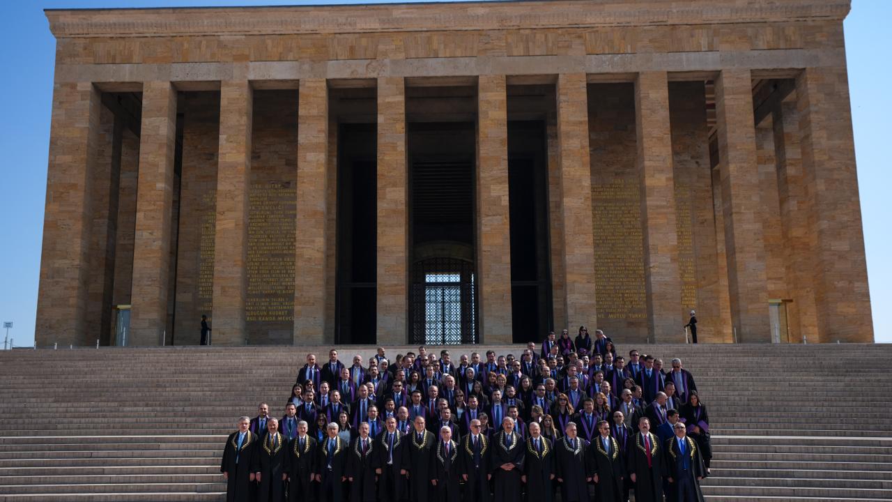 Anayasa Mahkemesinden Anıtkabir'e 64. kuruluş yıl dönümü ziyareti