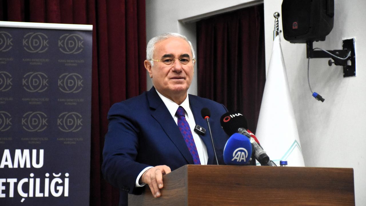Kamu Başdenetçisi Akarca, "Ombudsman Aksaraylılarla Buluşuyor" programına katıldı