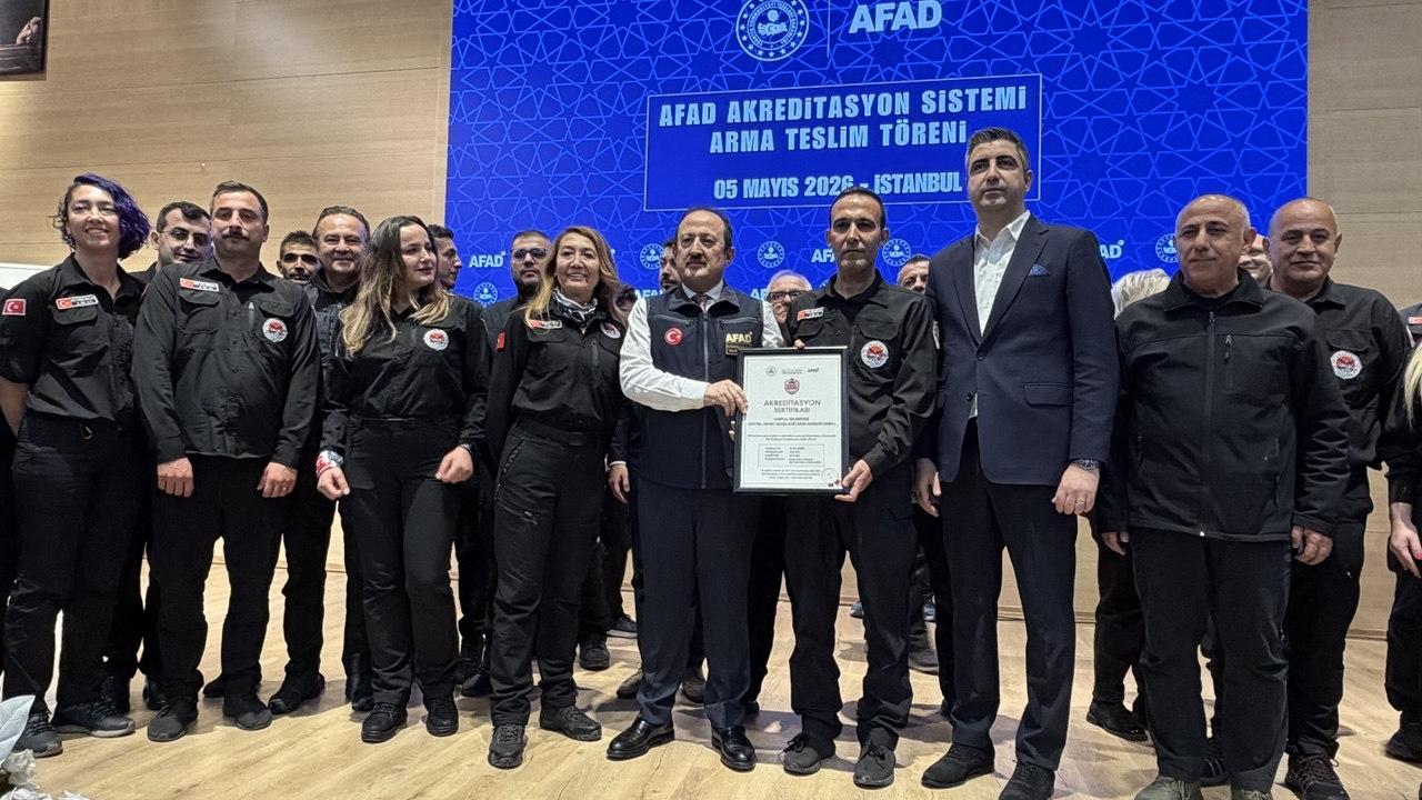 "AFAD Akreditasyon Sistemi"ne dahil olan 51 gönüllü ekip, armalarını aldı