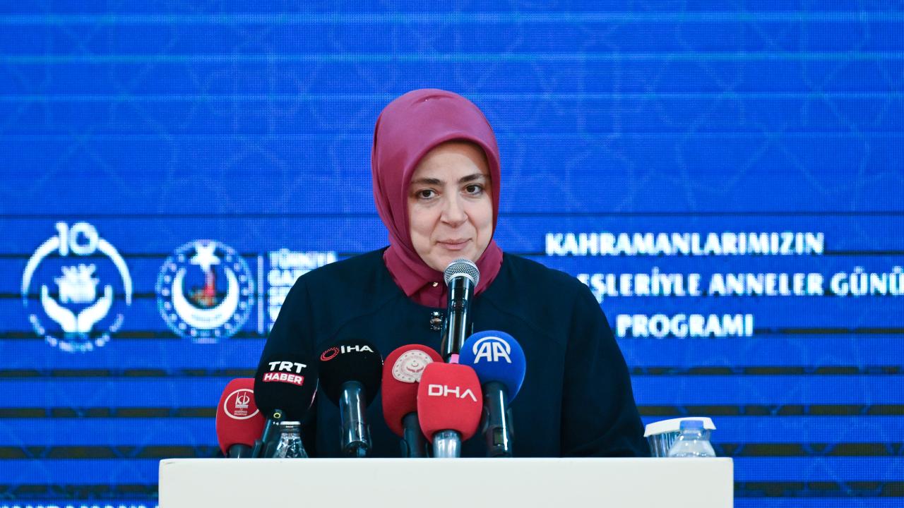 AK Parti Kadın Kolları Başkanı Ercan: Terörsüz Türkiye' hedefi, evlatlarınızın canları pahasına bizlere bıraktığı o mukaddes emanete olan en büyük vefa borcumuzdur