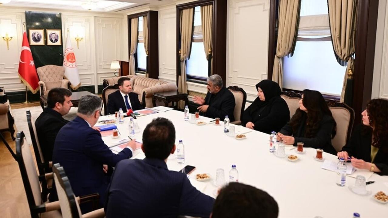 Adalet Bakanı Gürlek, Rojin Kabaiş'in ailesini kabul etti