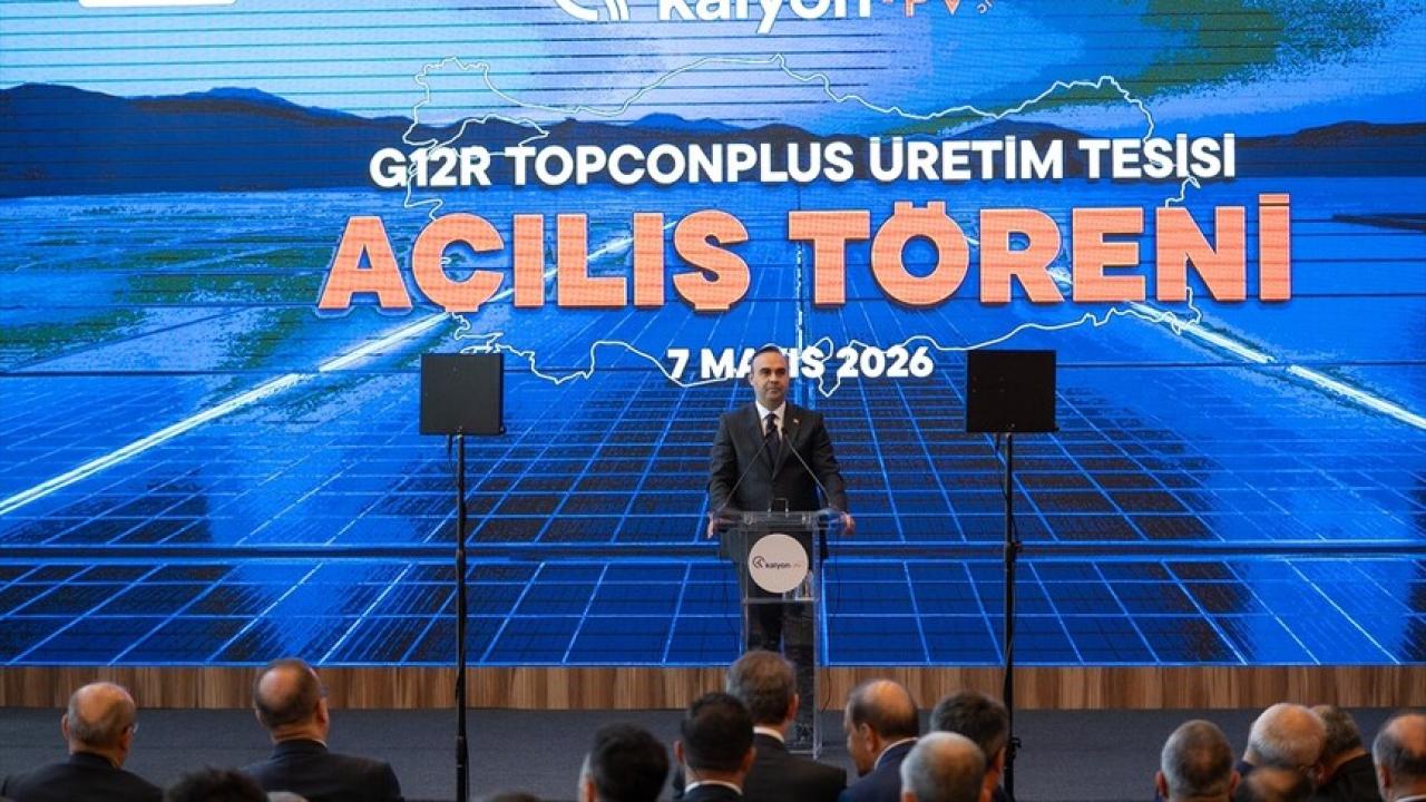 Bakan Kacır: Yenilenebilir enerjideki kabiliyetimizi genişletmeyi yeşil dönüşümün anahtarı olarak görüyoruz