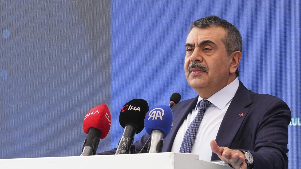 Milli Eğitim Bakanı Tekin, İzmir'de anaokulunun açılışını gerçekleştirdi