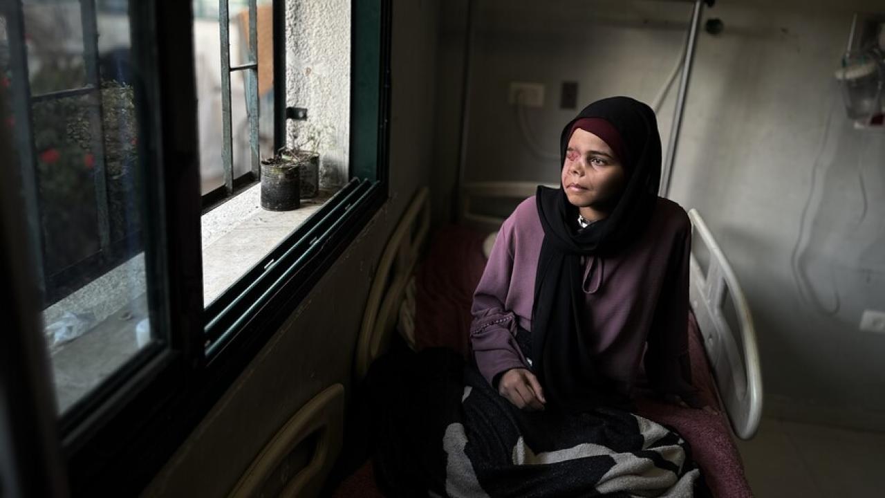 Sağlık sisteminin çöktüğü Gazze'de, tedavi için tahliye edilmeyi bekleyen çocukların hayatı risk altında