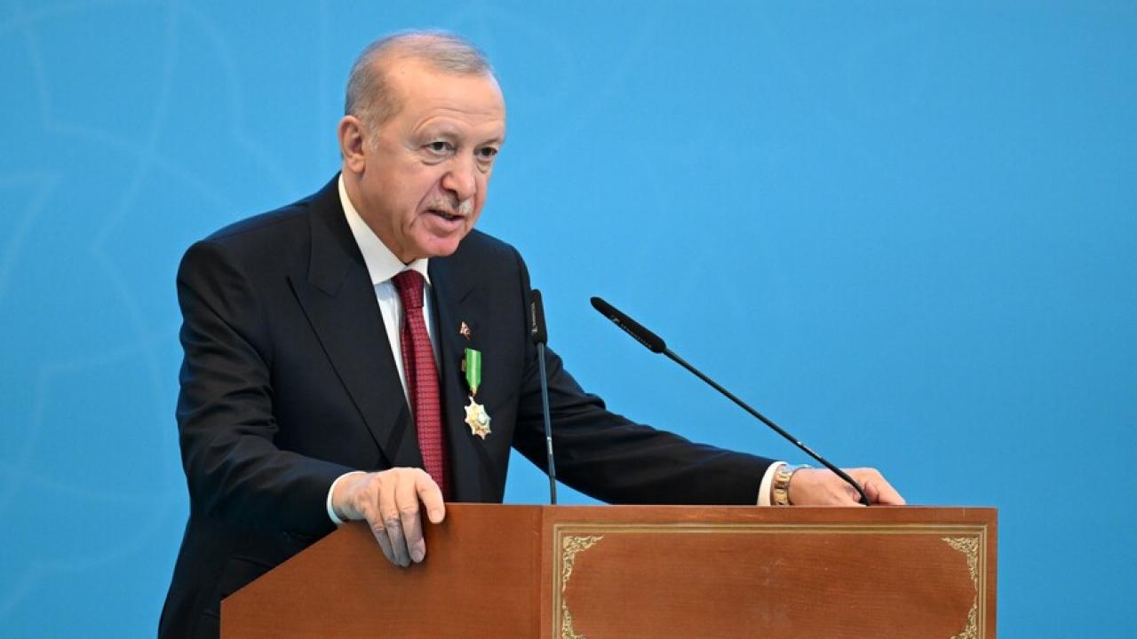 Cumhurbaşkanı Erdoğan: Hazar Geçişli Doğu-Batı Orta Koridoru'nun ehemmiyeti her geçen gün daha iyi anlaşılıyor