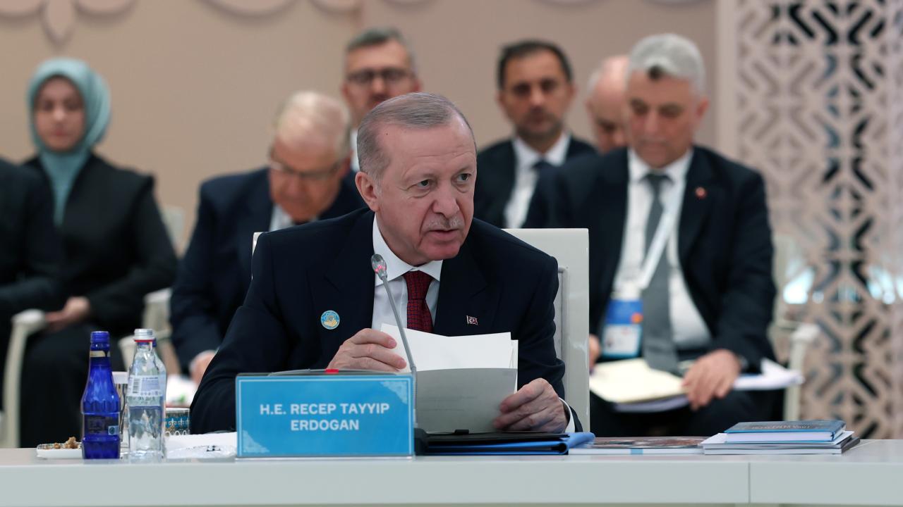 Cumhurbaşkanı Erdoğan: Ortak Türk alfabesinin eğitimden kültüre, akademik işbirliğinden dijital dönüşüme geniş bir alanda kullanılması önemlidir