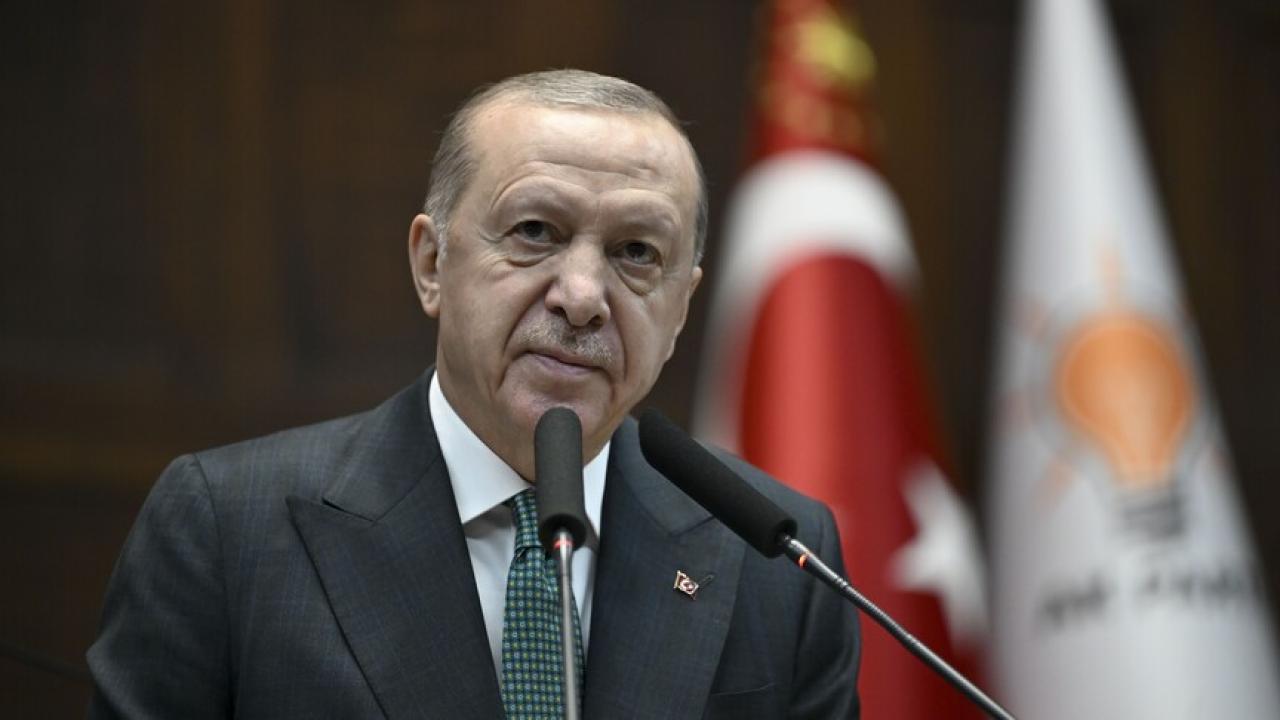 Cumhurbaşkanı Erdoğan: Gençlerin omuz vermediği bir mücadele zafere ulaşamaz