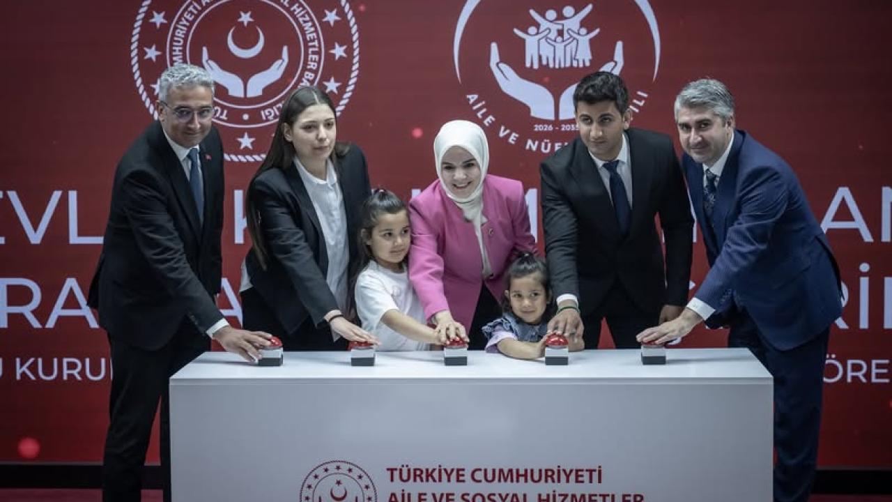Bakan Göktaş, devlet korumasındaki gençlerin kamu kurumlarına yerleştirilmesi törenine katıldı