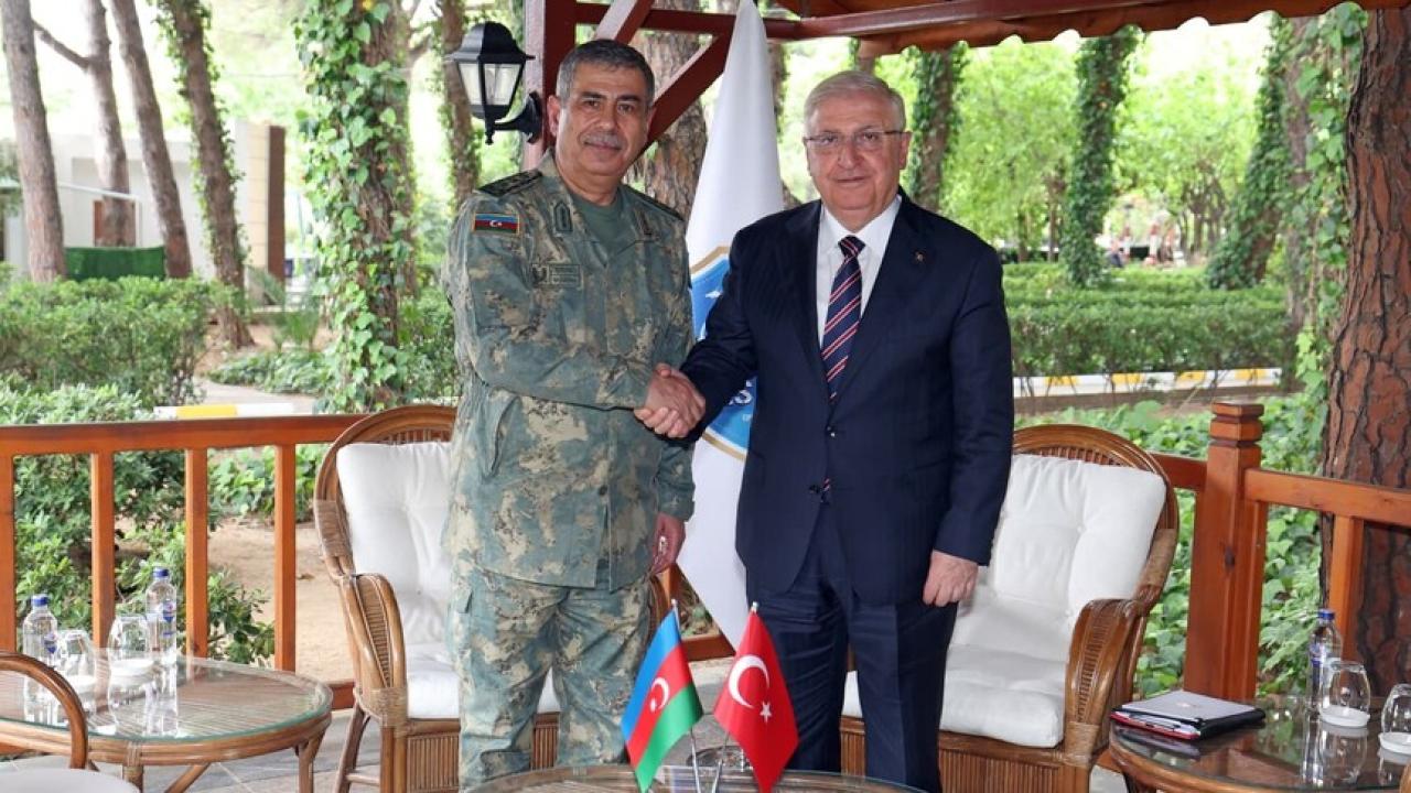 Bakan Güler, Azerbaycanlı mevkidaşı Hasanov ile görüştü