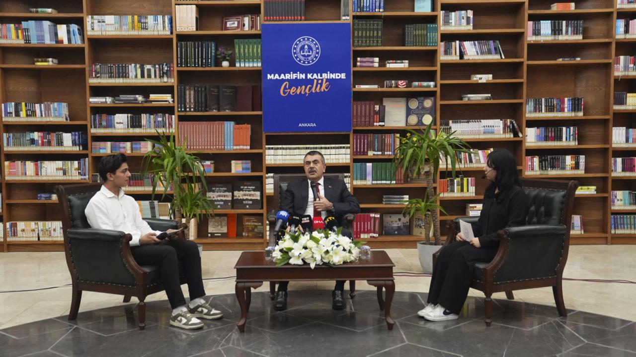 Milli Eğitim Bakanı Tekin "Maarifin Kalbinde Gençlik" programına katıldı