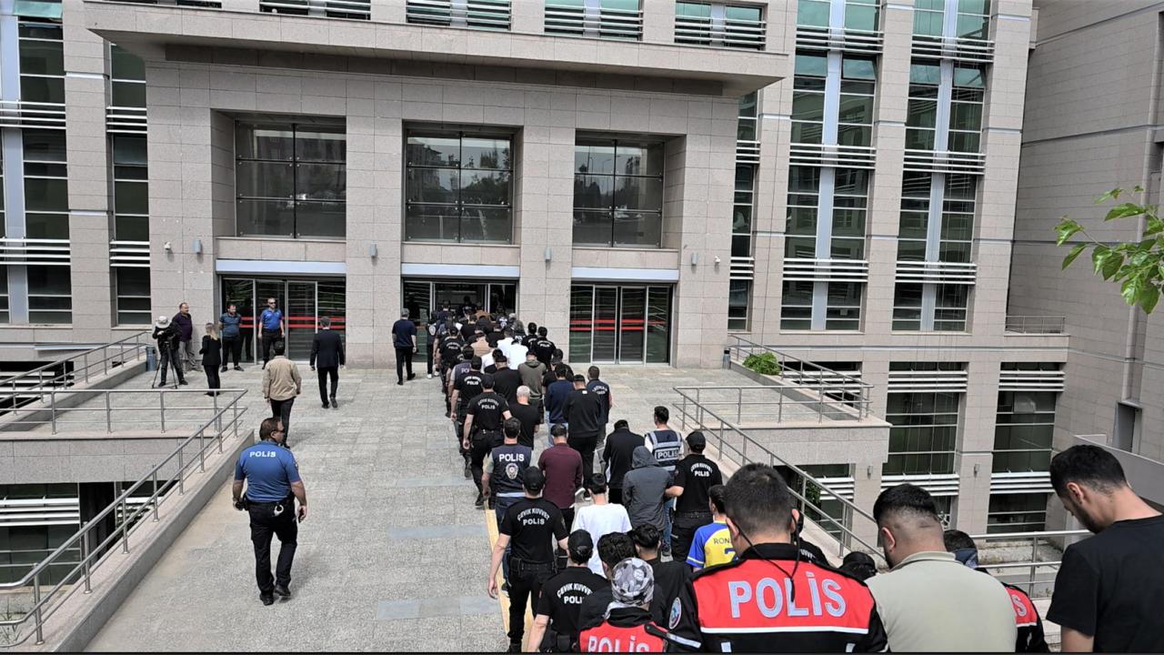 Batman merkezli 17 ildeki yasa dışı bahis operasyonunda yakalanan 88 şüpheli tutuklandı