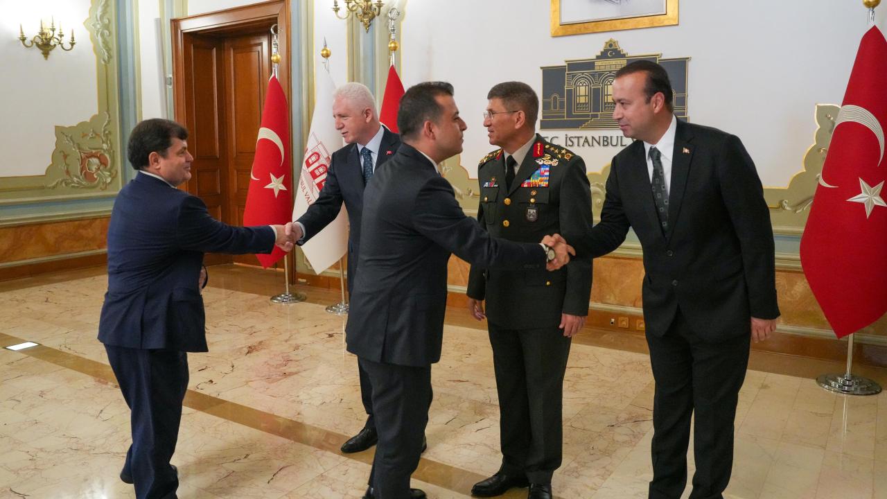 İstanbul Valiliği'nde bayramlaşma töreni düzenlendi